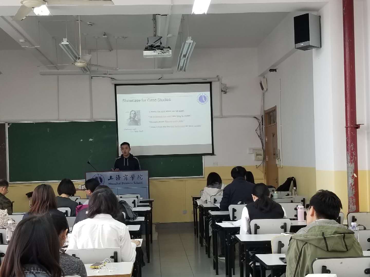 我校2019届本科毕业论文(设计)答辩工作顺利结束