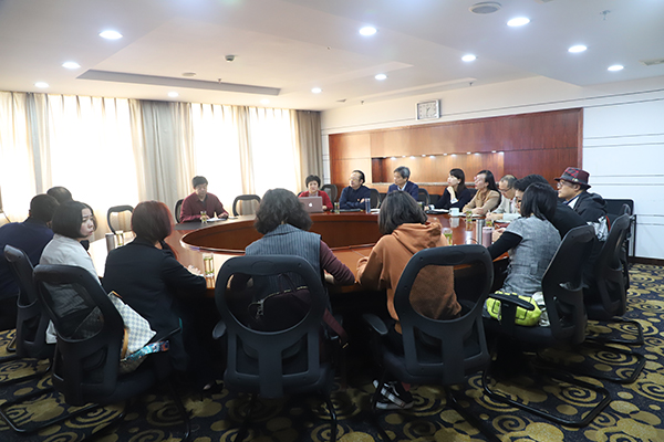 调研会现场.jpg 调研会现场.jpg