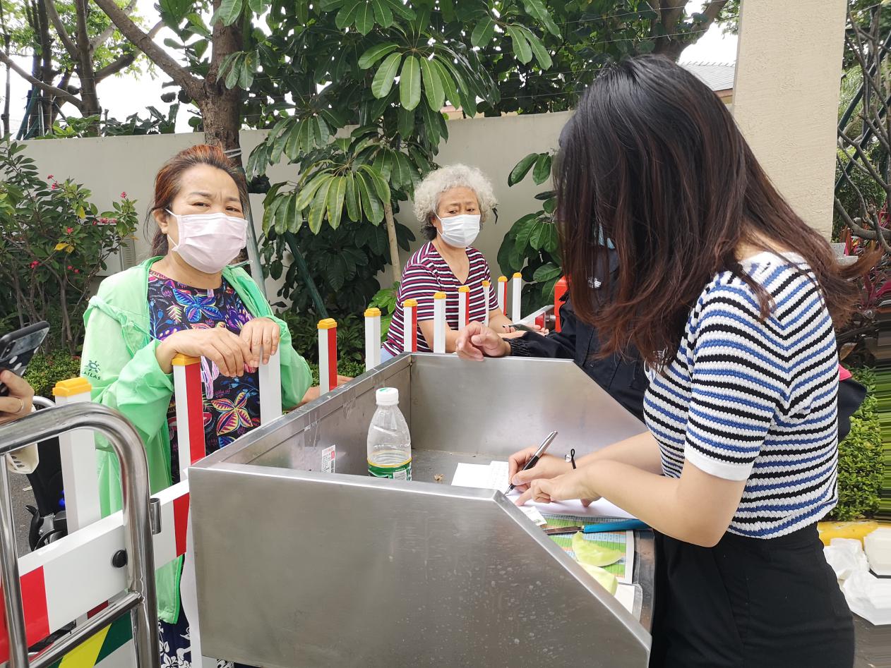 志愿者服务现场 志愿者服务现场