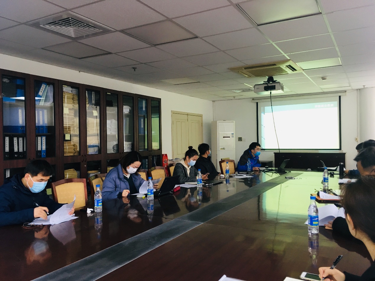 工商管理学院教师会议现场 工商管理学院教师会议现场