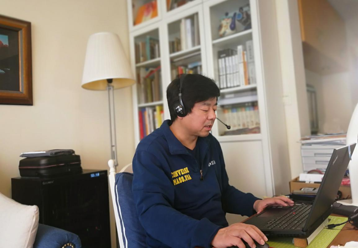 吴强老师正在授课