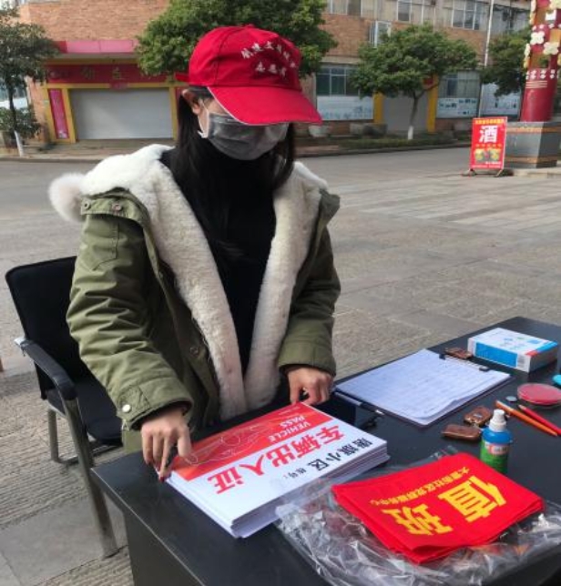 志愿者同学在工作