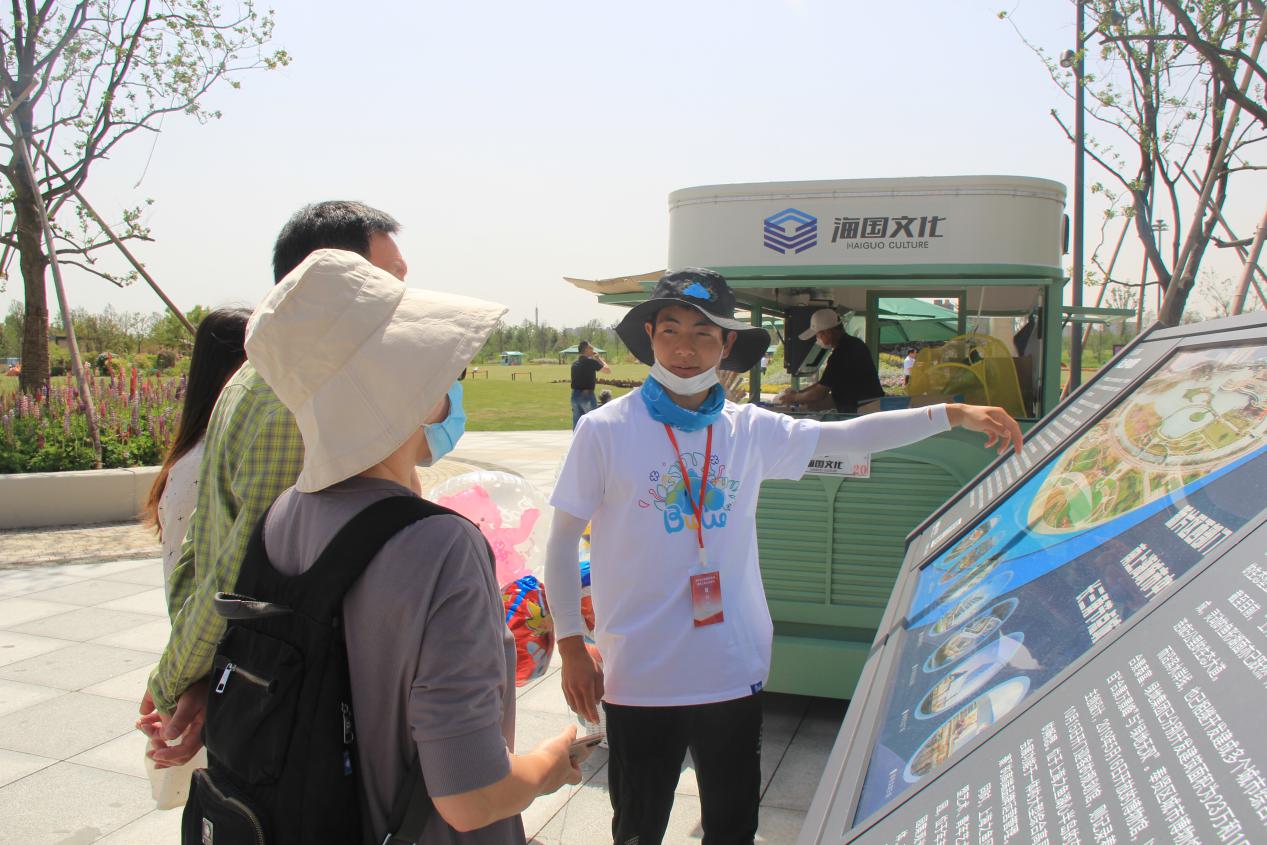 我校2019届学生介绍作品设计理念