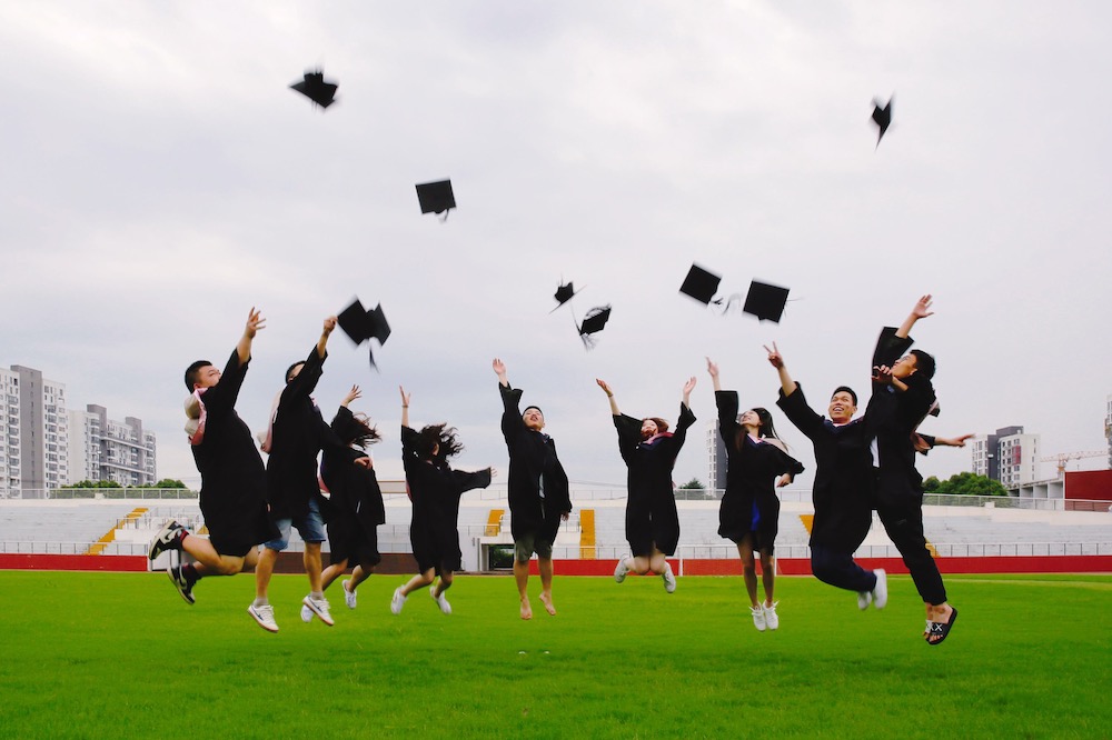 毕业生合影留念