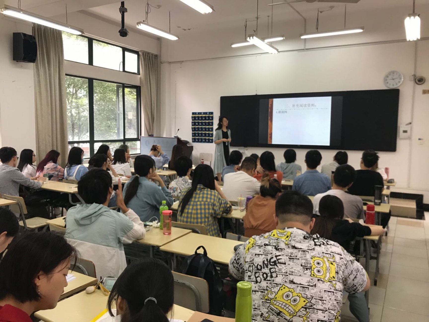 图为课堂现场 图为课堂现场