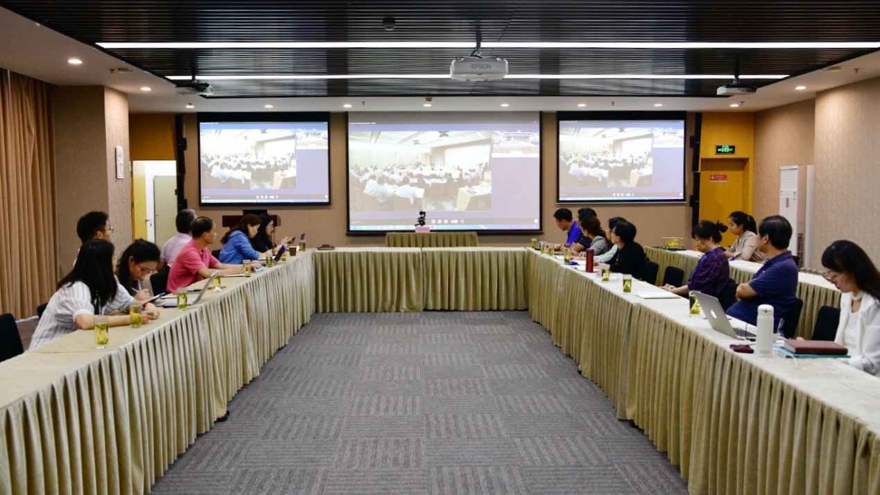 图为我校分会场 图为我校分会场