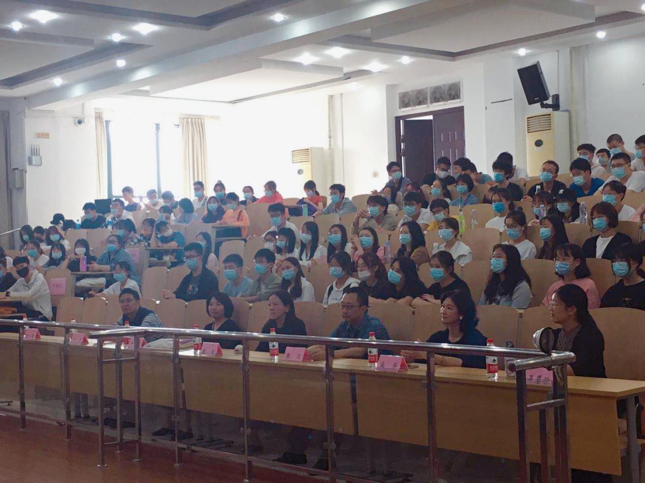 图为现场 图为现场