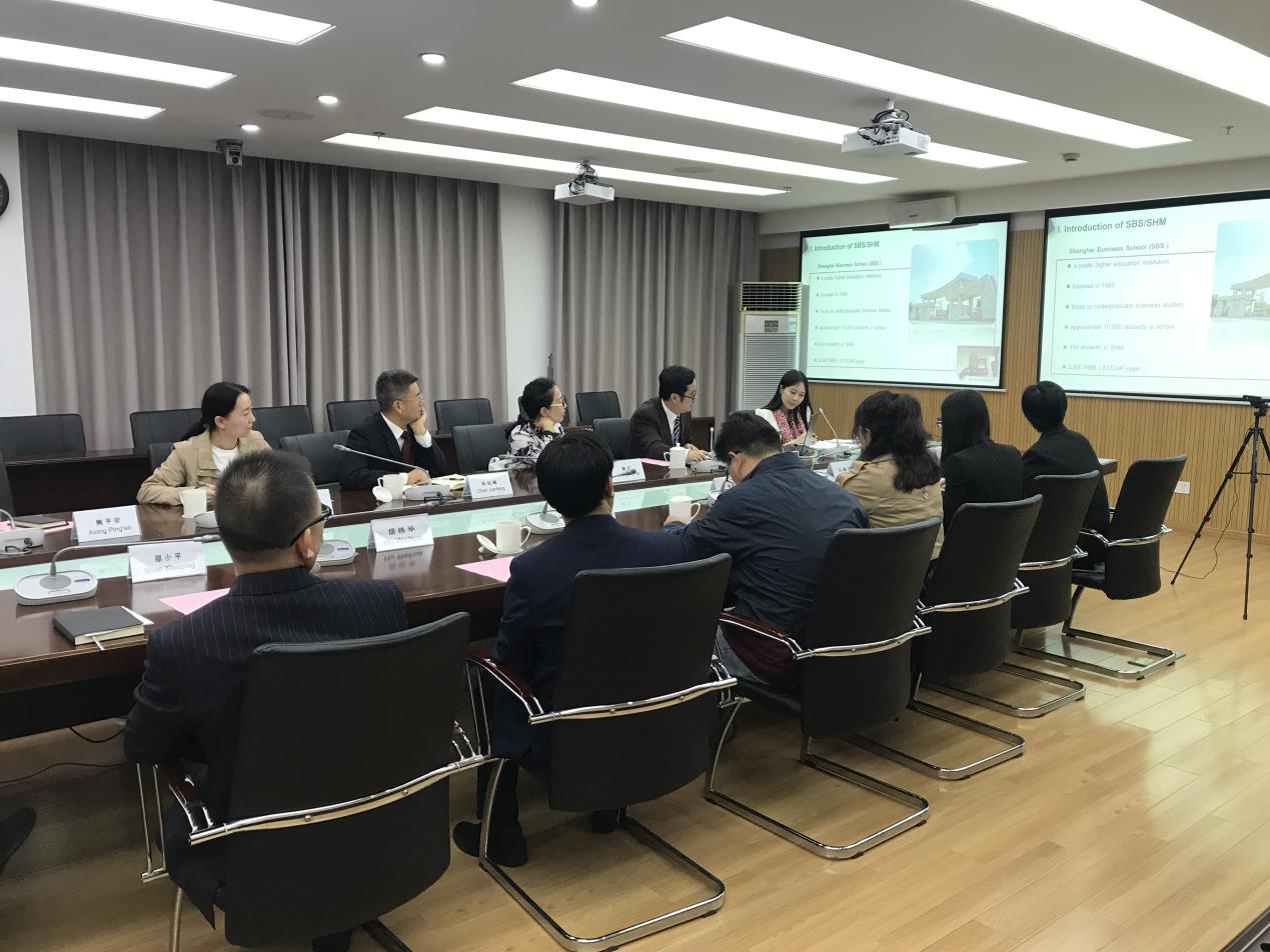 图为视频会议现场 图为视频会议现场