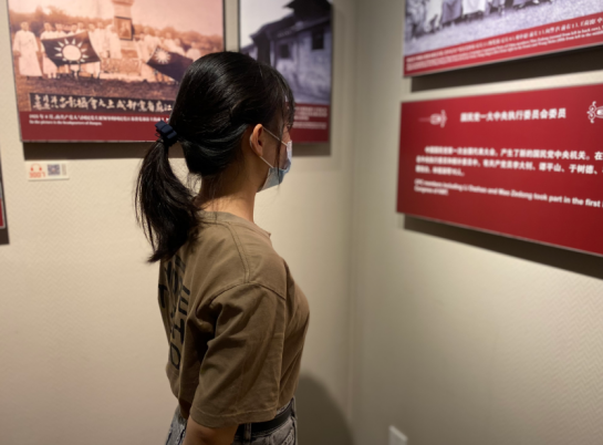 财务金融学院陆翼昕同学在中共四大纪念馆 财务金融学院陆翼昕同学在中共四大纪念馆