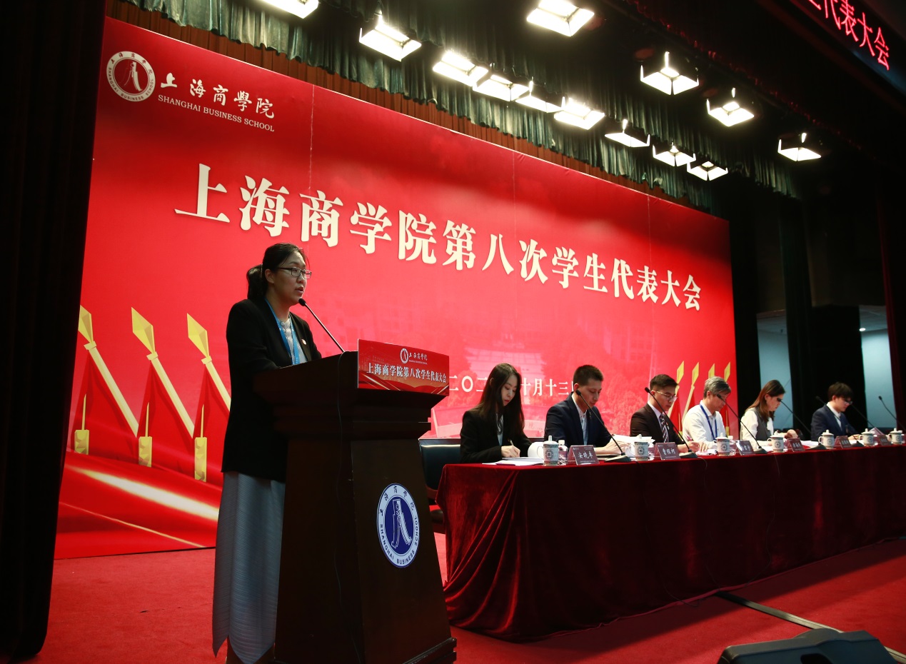 图为校团委副书记孙旭东向大会开幕式致辞 图为校团委副书记孙旭东向大会开幕式致辞