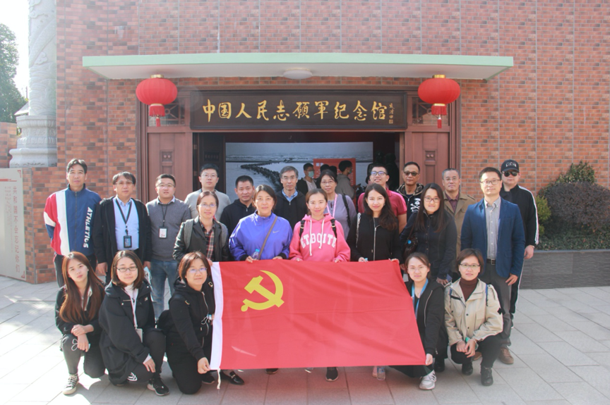 参观教师集体合影 参观教师集体合影