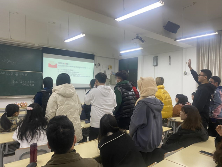 图为现场 图为现场