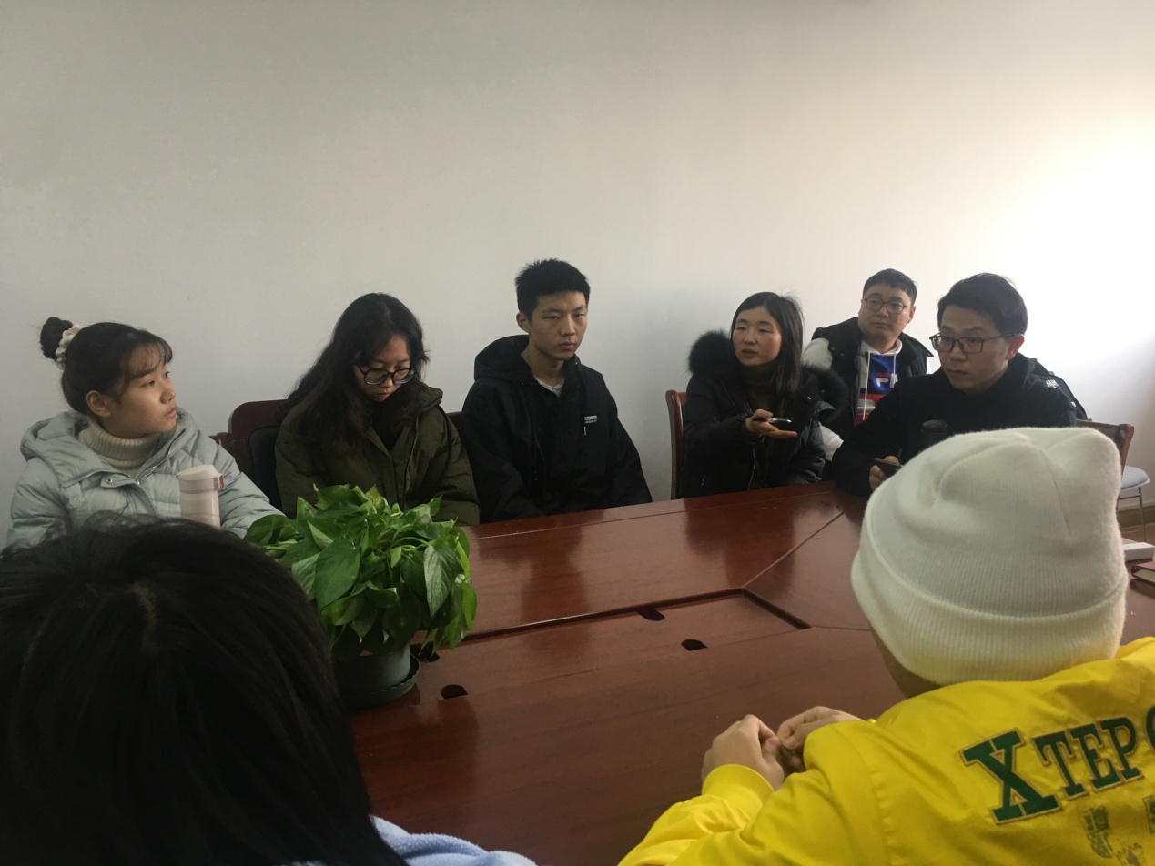 图为活动现场 图为活动现场