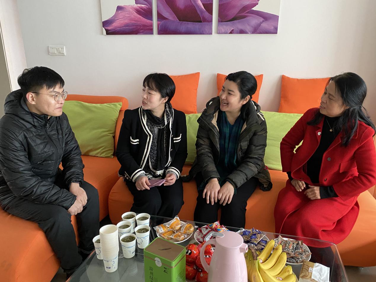 二级工会慰问离退休教职工、教授代表、教职工代表 二级工会慰问离退休教职工、教授代表、教职工代表