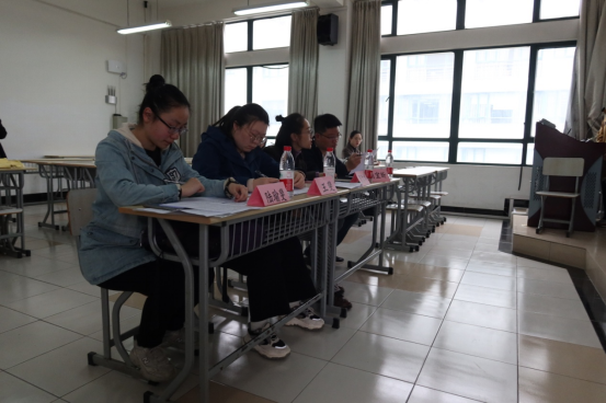 评委老师现场提问 评委老师现场提问