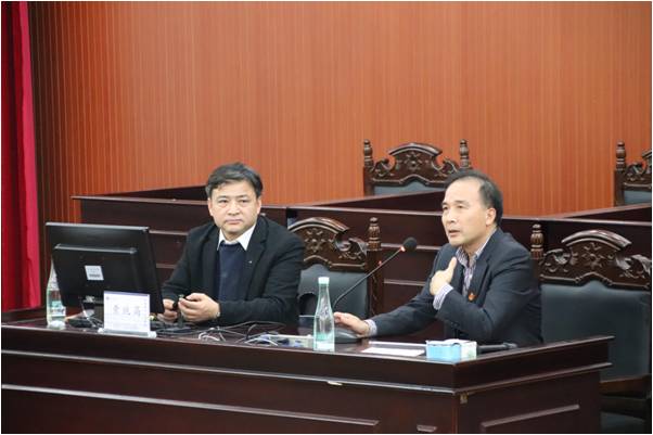 图为学习现场 图为学习现场