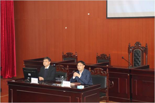 图为学习现场 图为学习现场