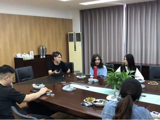 座谈会现场 座谈会现场