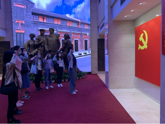 党员重温入党誓词 党员重温入党誓词