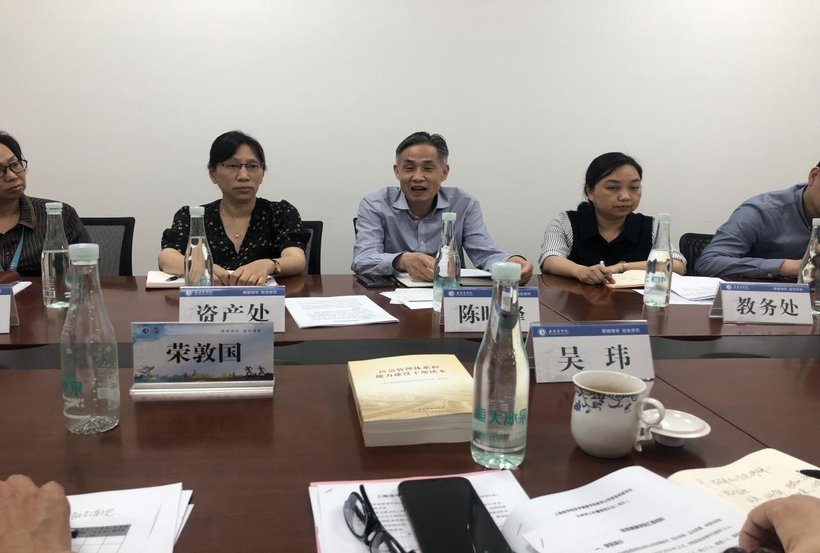 图为陈晓峰讲话