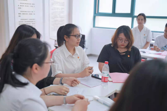 毕业生党员分享读书感想 毕业生党员分享读书感想