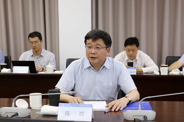 图为副市长陈群讲话 图为副市长陈群讲话