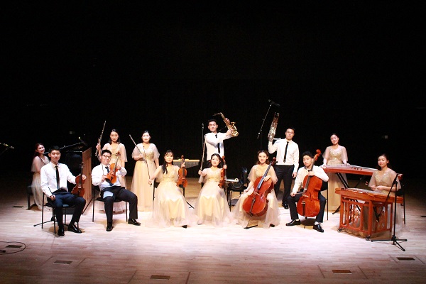 图为大学生艺术团管弦乐小合奏参加第六届大学生艺术展演上海市活动