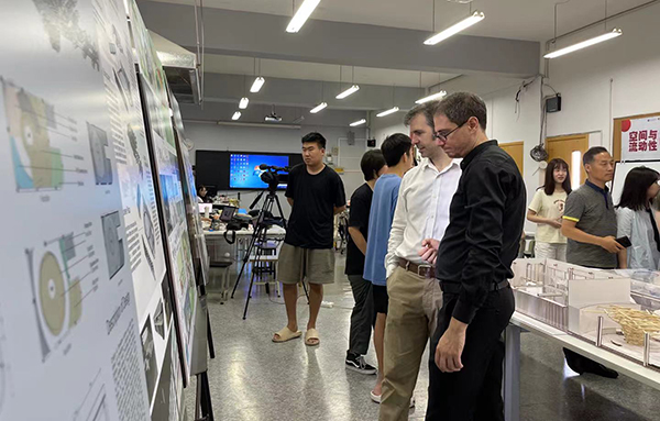 国际主题工作坊举行了结课汇报成果展 国际主题工作坊举行了结课汇报成果展