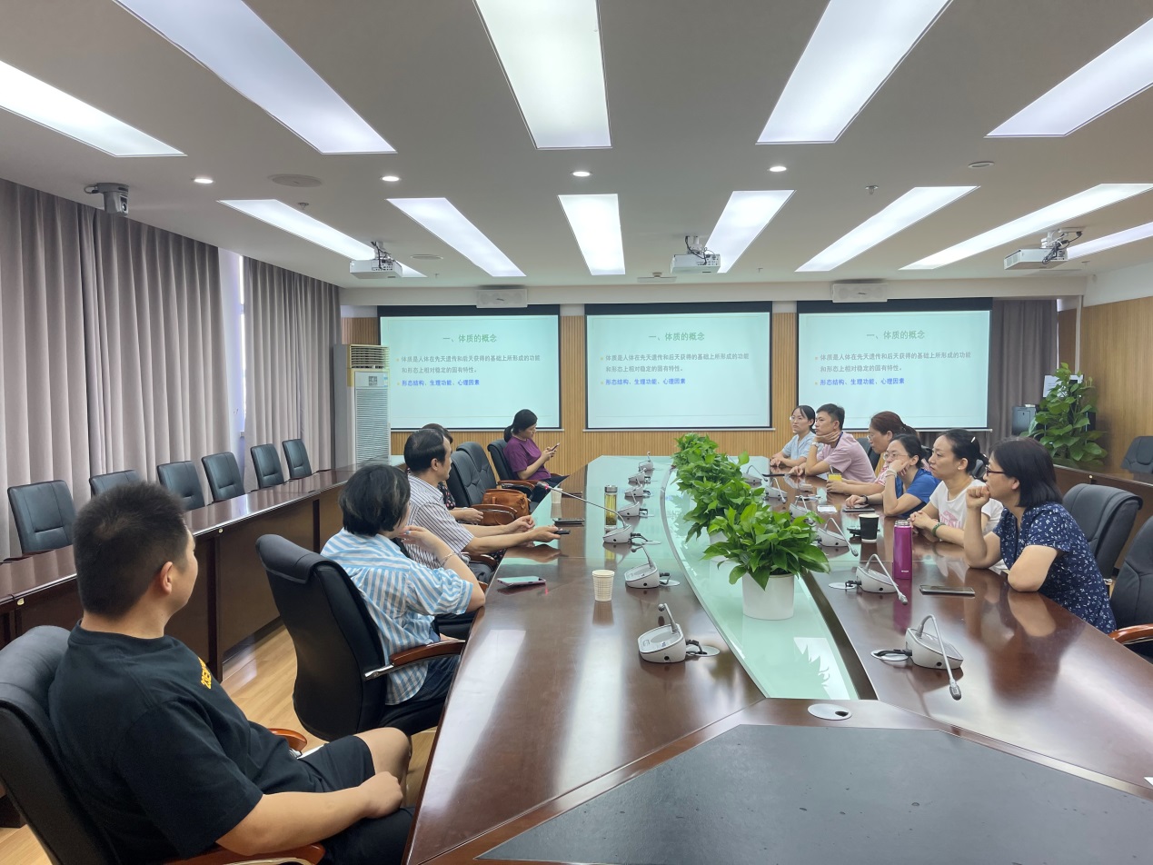 图为讲座现场 图为讲座现场