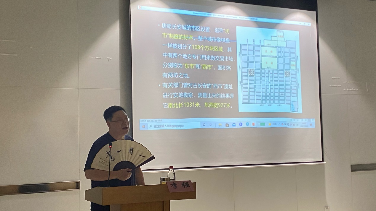 图为讲座现场 图为讲座现场