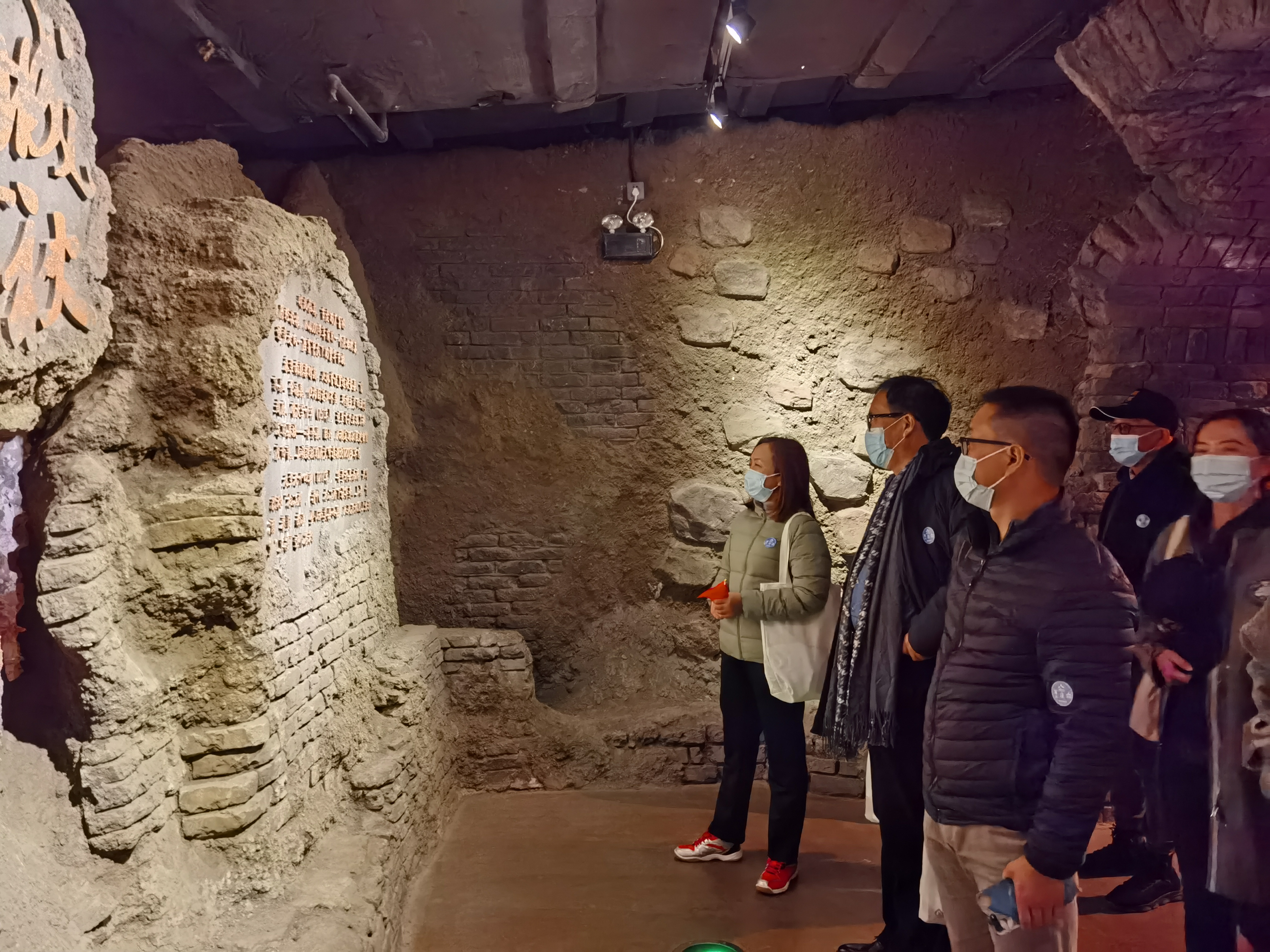 教职工参观园内专题展示馆 教职工参观园内专题展示馆