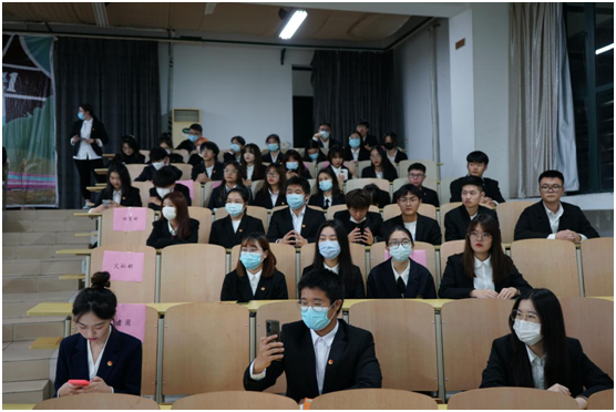 图为现场照片 图为现场照片