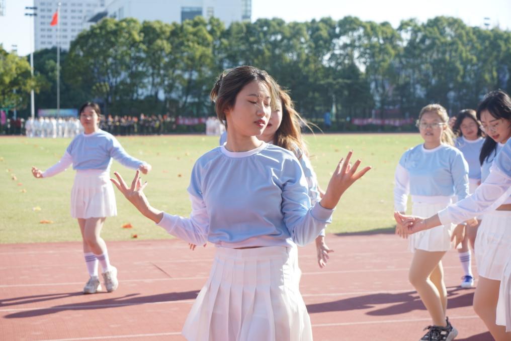 街舞社表演