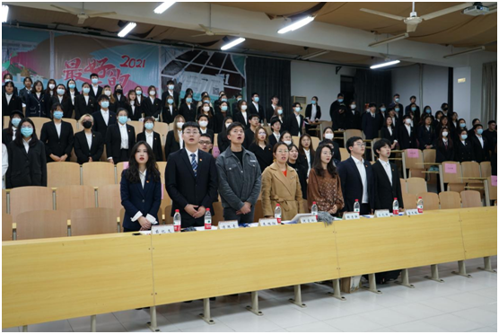 图为奏唱国歌照片 图为奏唱国歌照片