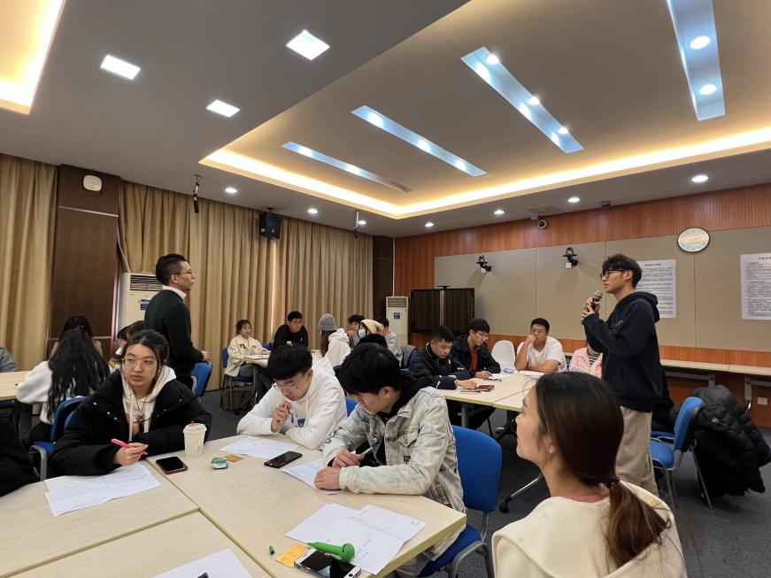 图为互动环节 图为互动环节