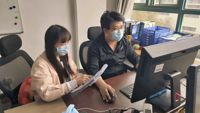 商务信息学院辅导员 王晶