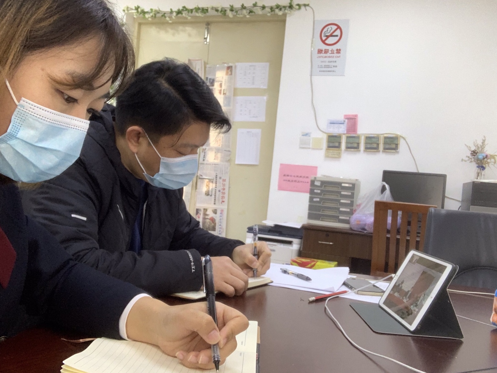 文法学院党总支副书记、副院长卞樑赴一线工作