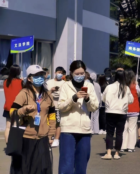 艺术设计学院辅导员 赵玉萍