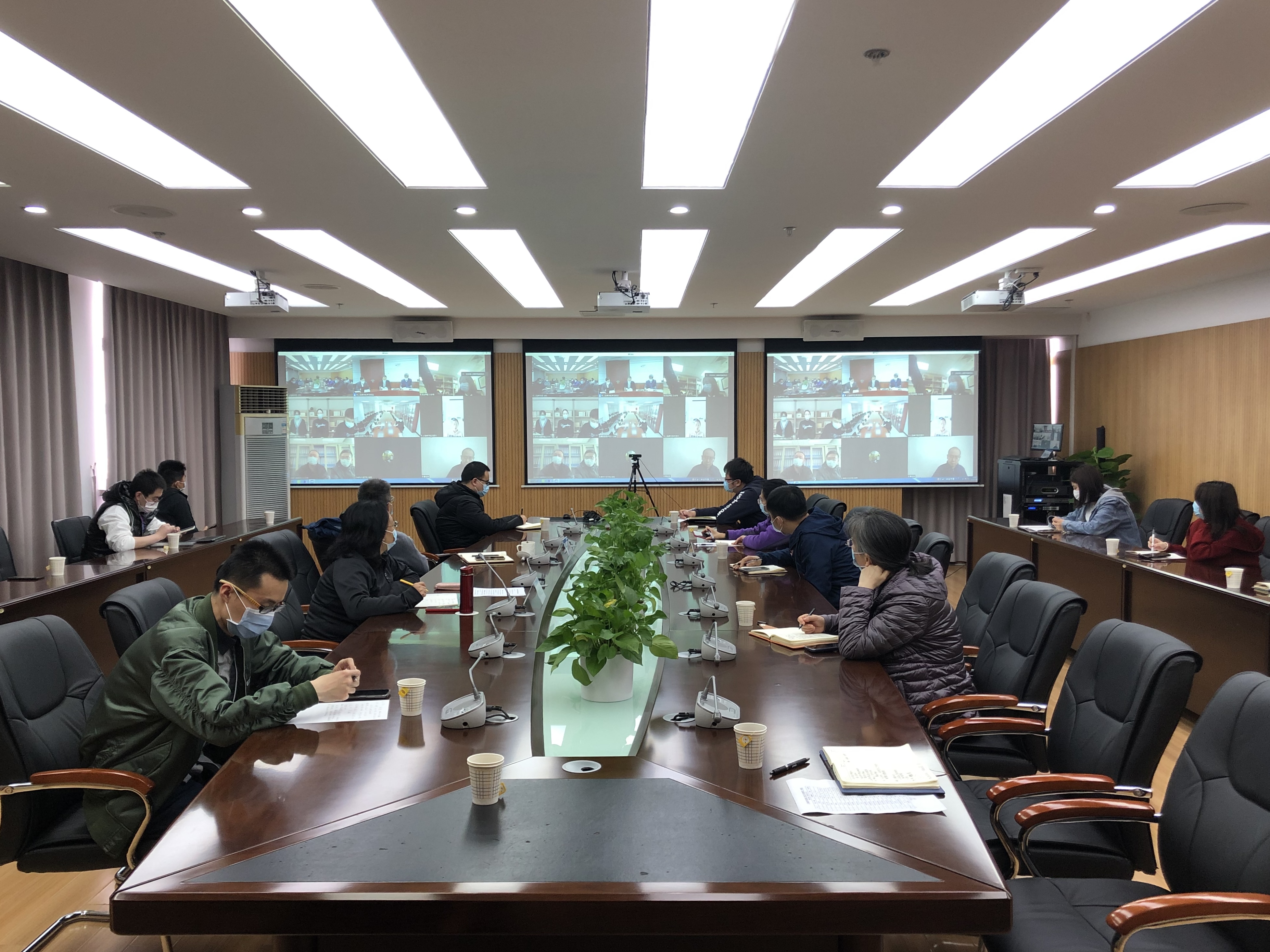 疫情防控准封闭管理工作视频会议