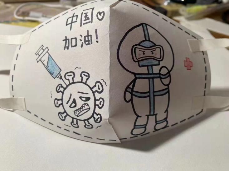 （图为工管201班-穆佳雯-同心抗疫）