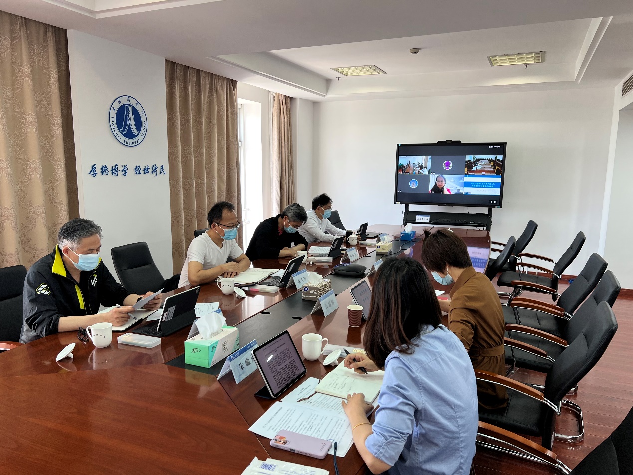 学校召开党委常委会，专题学习习近平总书记考察中国人民大学时重要讲话精神。