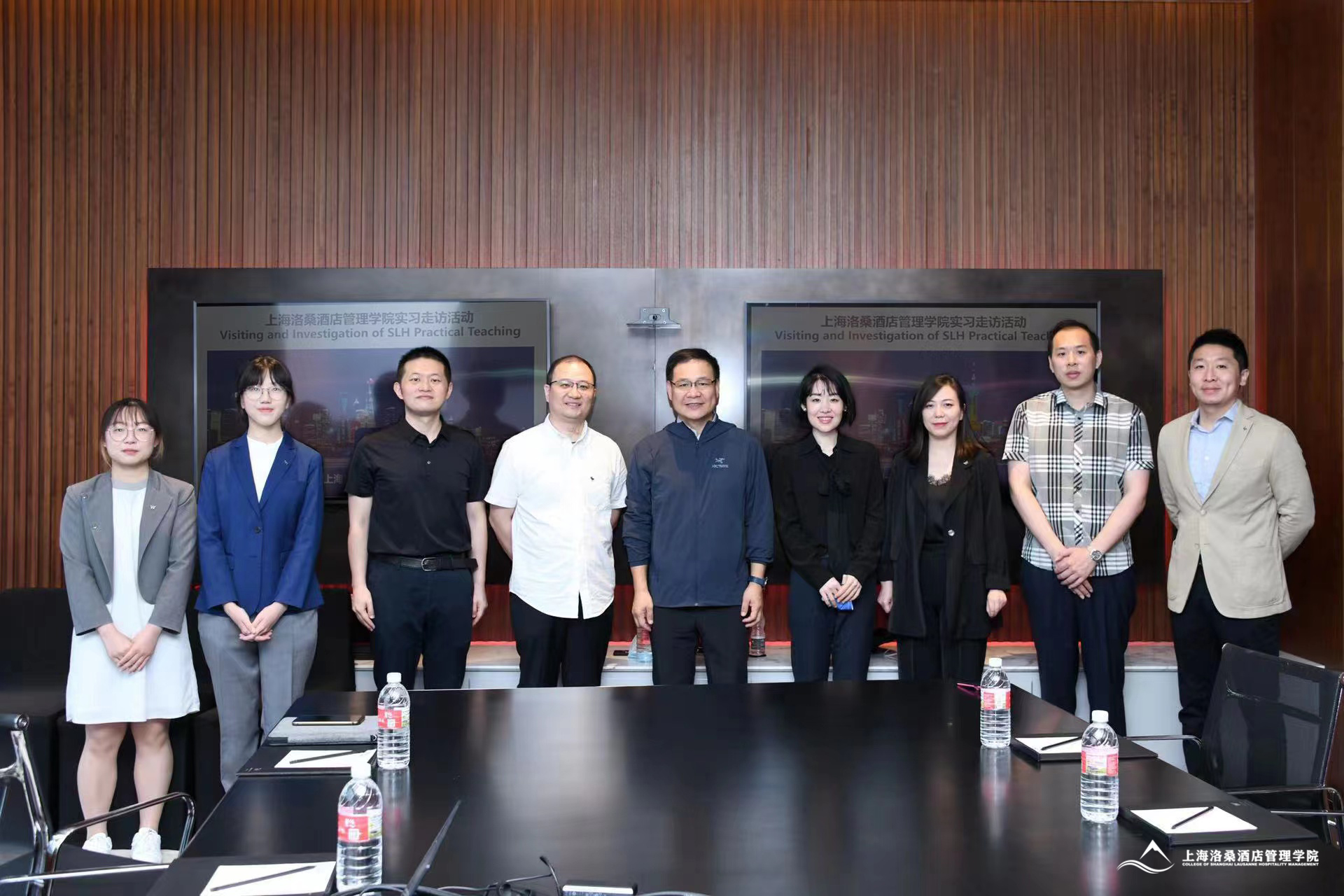 45e9e71b8da6416e98ce95351987e9cc.jpg 45e9e71b8da6416e98ce95351987e9cc.jpg