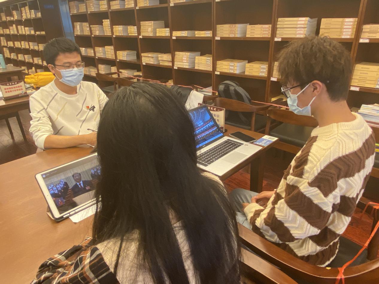 商务经济学院学生党员在线观看开幕式 商务经济学院学生党员在线观看开幕式