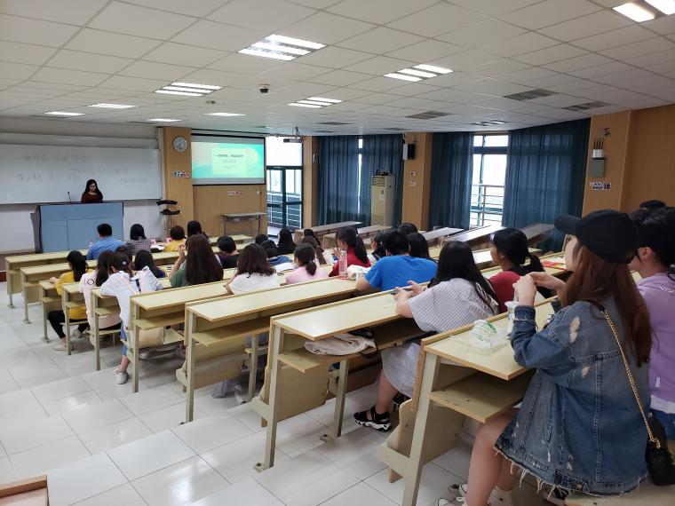 图为四六级经验分享会 图为四六级经验分享会