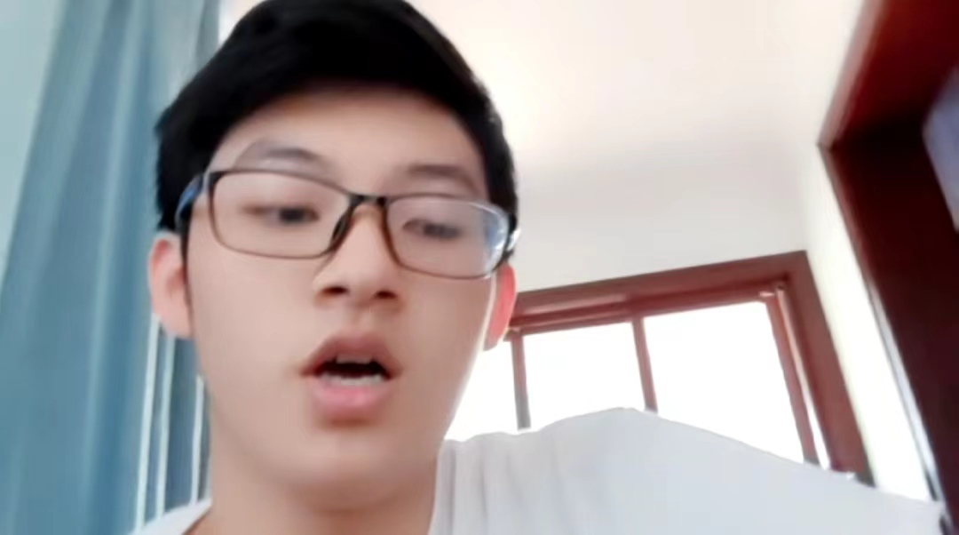 物管212班叶阳演唱《我和我的祖国》 物管212班叶阳演唱《我和我的祖国》