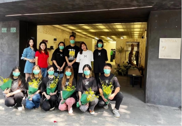 参观展示馆 参观展示馆