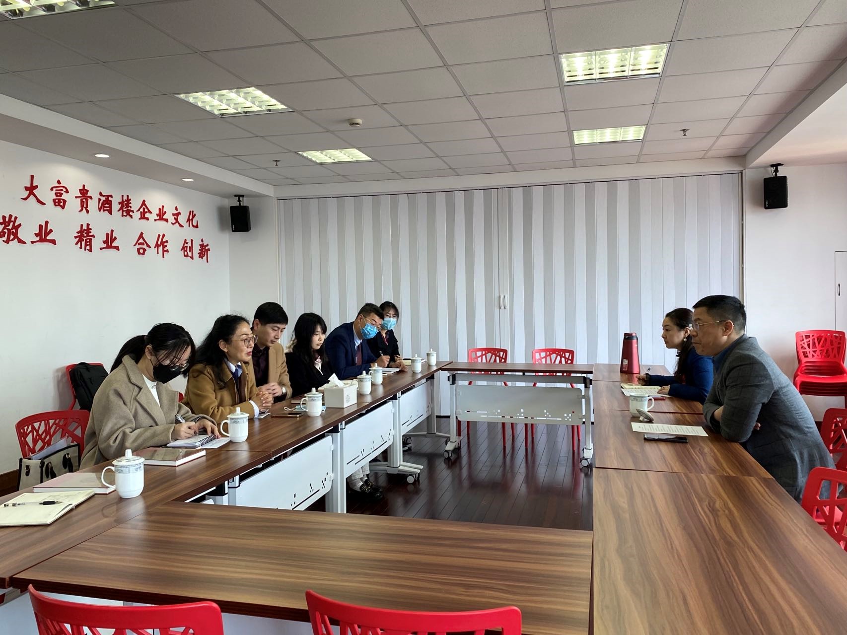 图为获奖管理案例现场调研 图为获奖管理案例现场调研