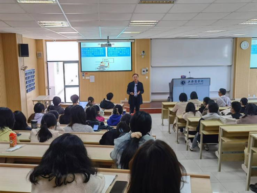 图为讲座现场 图为讲座现场