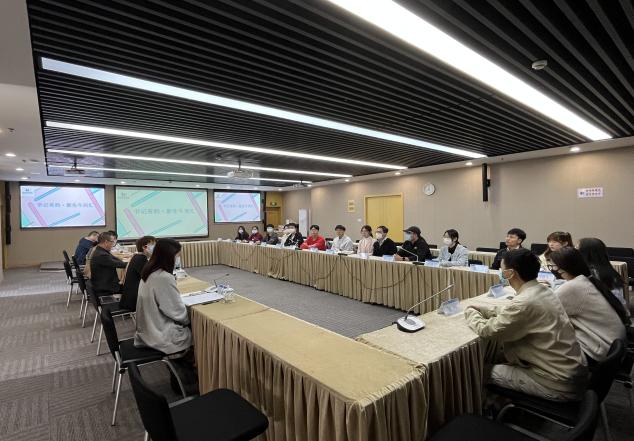 酒店管理学院领导与新生代表召开新生午间会