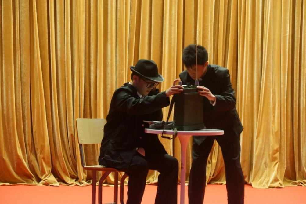 商务经济学院:《拂晓》 商务经济学院:《拂晓》